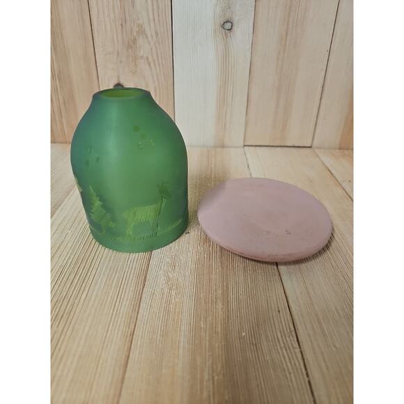 Winter Green Deer Tealight Candle On Clay Base Sustainable Recycled Glass - Picture 3 of 8